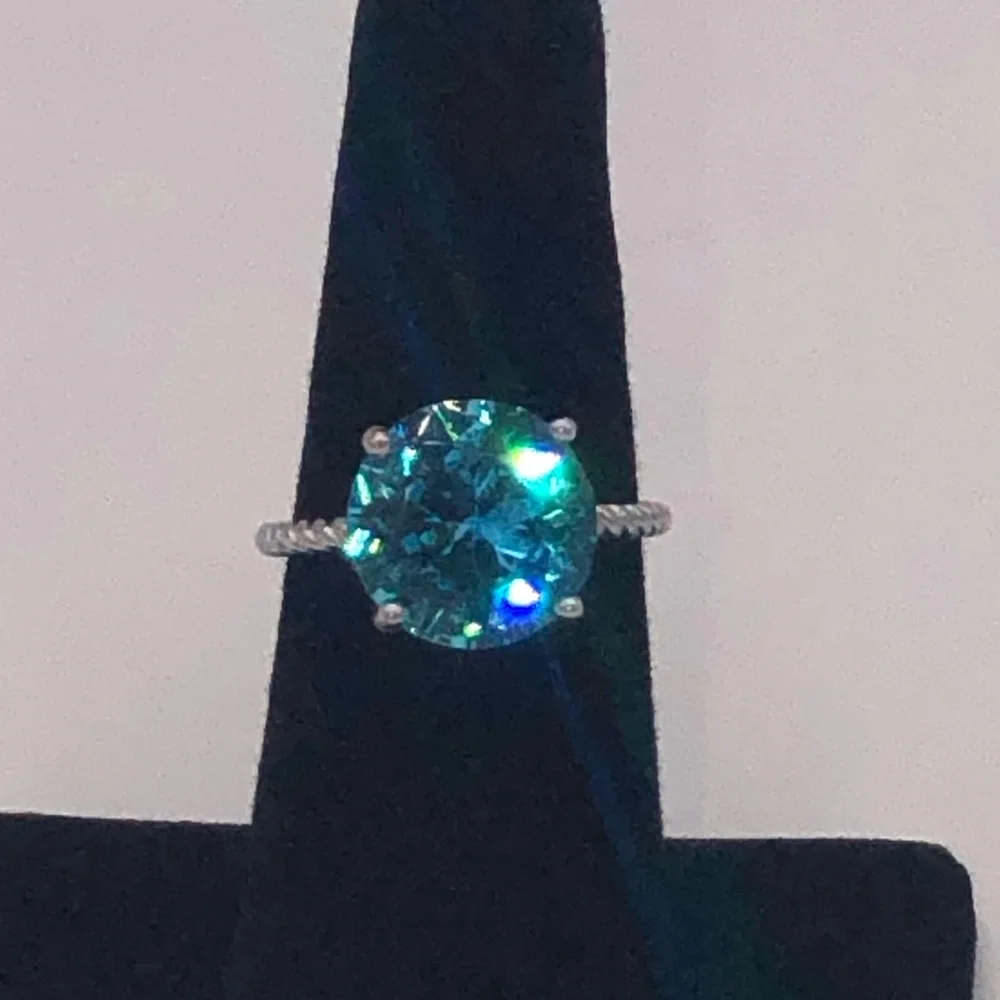 4ct Blue Apatite Ring - Picture 7 of 15